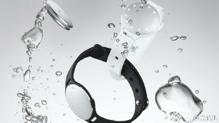 Pick Up Girls——一款幫你泡妞的手錶，Misfit聯手Speedo 推出游泳監測器，雷蛇推出智能手環