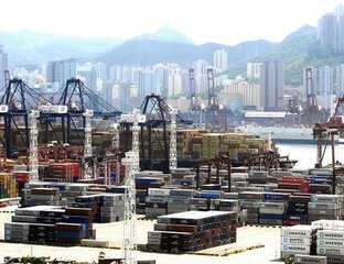 上半年香港進、轉、出口貨量同比全面下跌