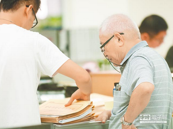 【台灣】員工平均退休年齡57.8歲，創歷年新高！