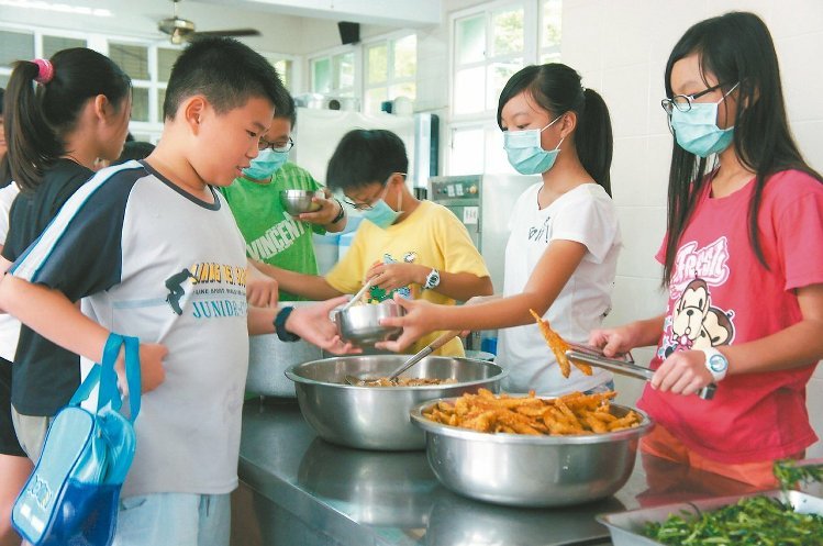 【台灣】基改食材禁入校園 營養午餐多5元