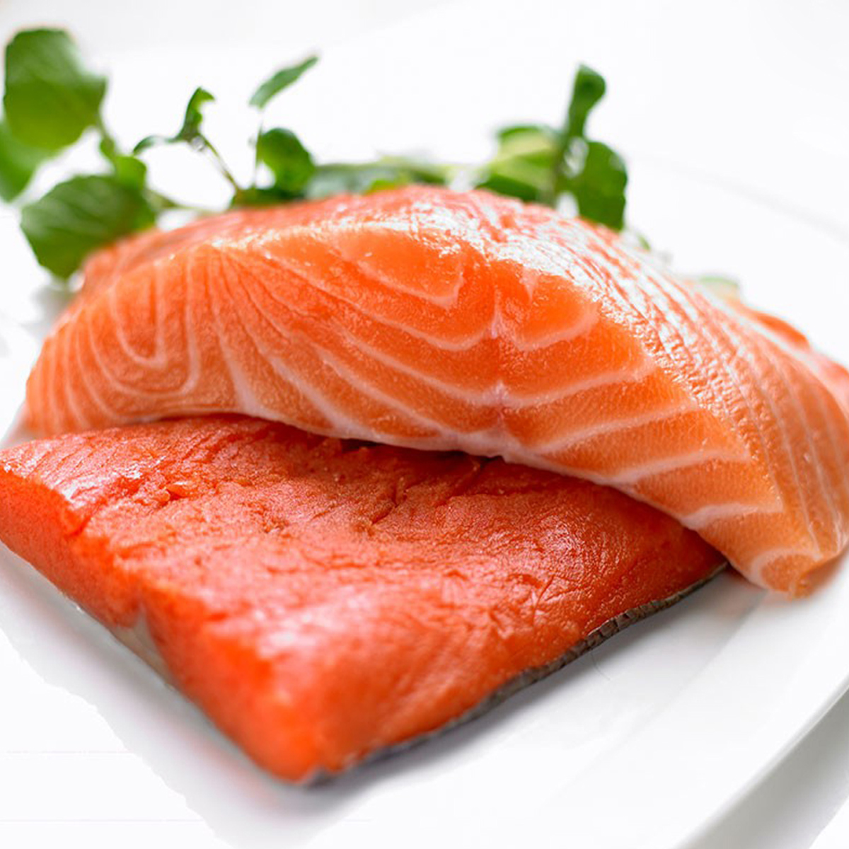 美味三文魚生吃更健康