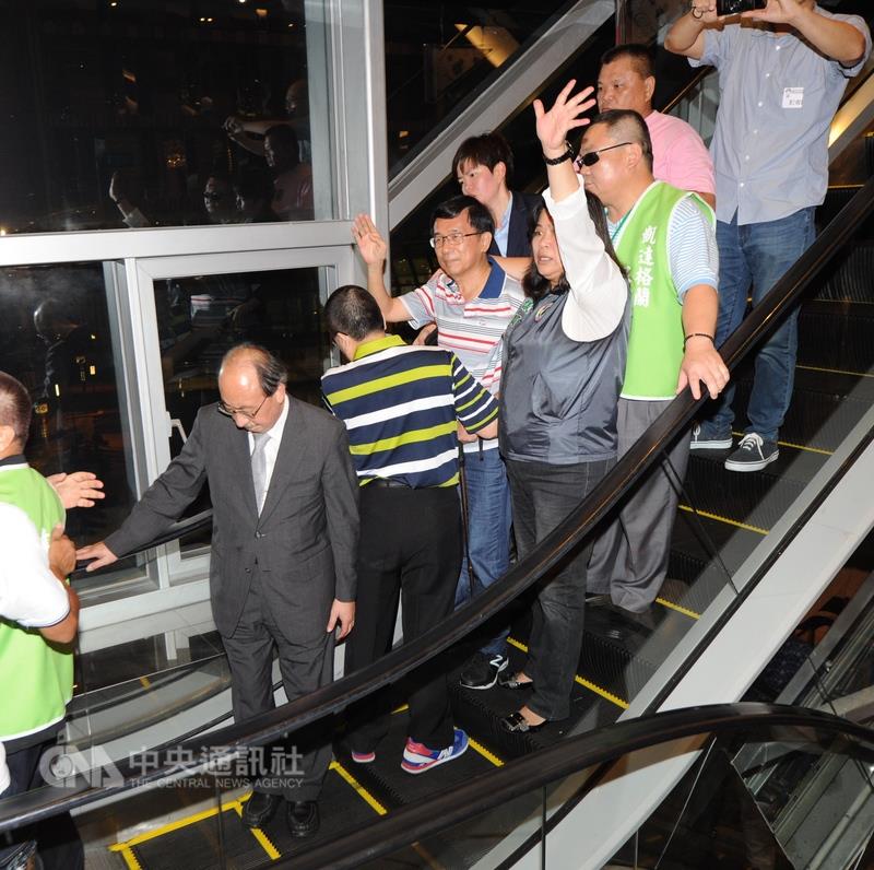 【台灣】前總統們近日行蹤：陳水扁台北參加感恩餐會  馬英九出訪香港