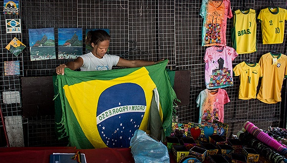 巴西政府終於開始考慮解決幾十年來最嚴重的經濟衰退問題