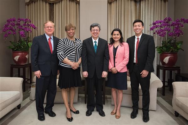 [台灣]“副總統”接見美國聯邦眾議員蘿倫絲及貝芮耿訪問團