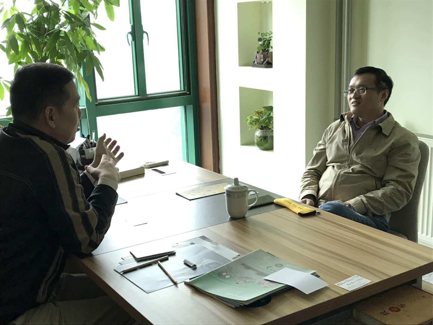 綠會秘書長會見夏雲龍博士——《華發網》首席執行官、北美華文傳媒協會會長