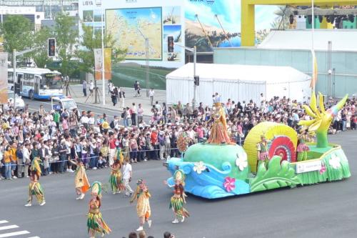 民記花車巡遊 聖誕願望「拉布不再」 