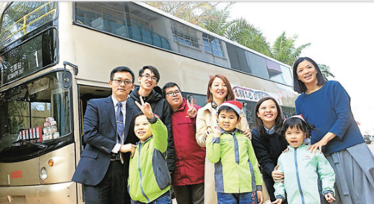 退役巴入校園 激發障童潛能