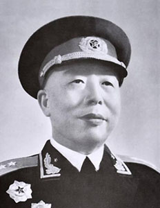 哪位開國上將壹生入黨三次 被毛澤東戲稱“諸侯”