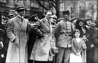 “金錢沒有祖國”：希特勒上台竟是華爾街的功勞