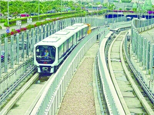 澳門氹仔輕軌列車加緊測試