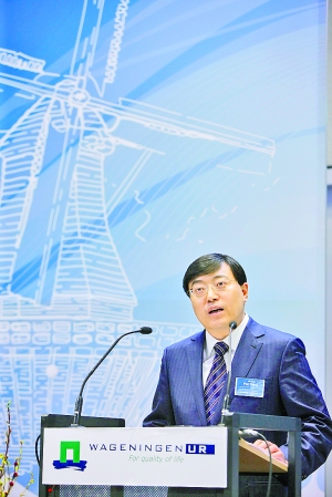 自媒體人涉誹謗伊利被抓
